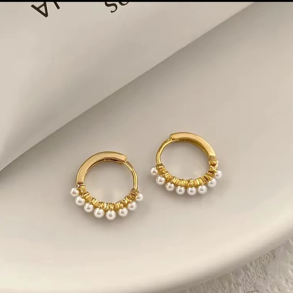 Gold Freshwater Pearl Hoop Earrings | 925 Sterling Silver - Picture 2 of 6